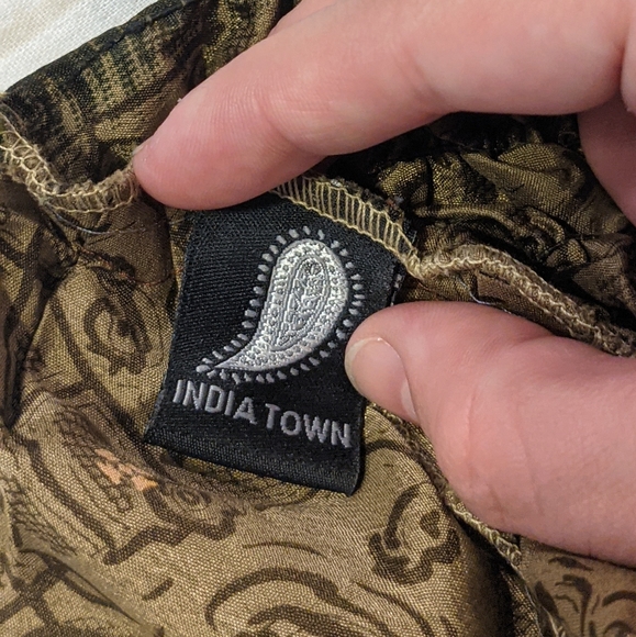 Silk dress made in India - Picture 4 of 5